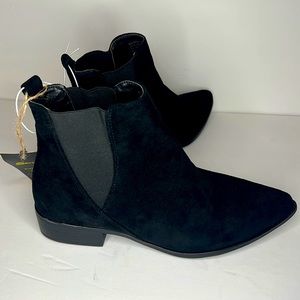 Black Seven7 Suede ankle boots size 9